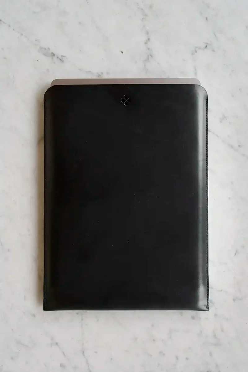 Pochette ordinateur 14" cuir lisse | Verticale