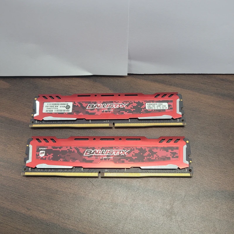 Ballistix Sport Red 16GB (2x8GB) BLS8G4D240FSE DDR4-2400
