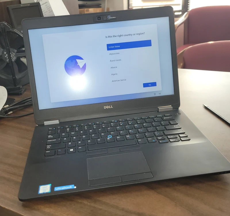 Dell Latitude E7470 Service Tag: BKYBP72