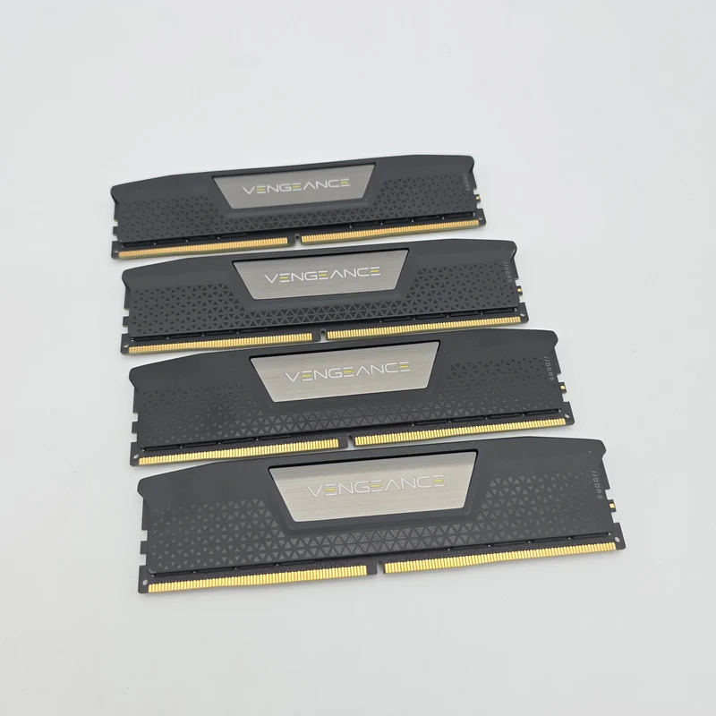 Corsair Vengeance 128GB DDR5, 5200MHz, CL40-40-40-77, Desktop Memory RAM (4x32GB)