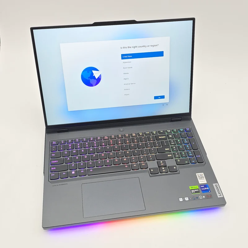 Lenovo Legion Pro 7i Gen 8, RTX 4080, Intel Core i9-13900HX, 32GB DDR5, 3TB NVMe, 16" WQXGA 240Hz, Windows Gaming Laptop