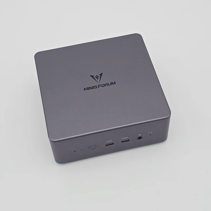Minisforum UM790 Pro Barebone Mini PC, AMD Ryzen 9 7940HS, AMD Radeon 780M, Compact Desktop Computer
