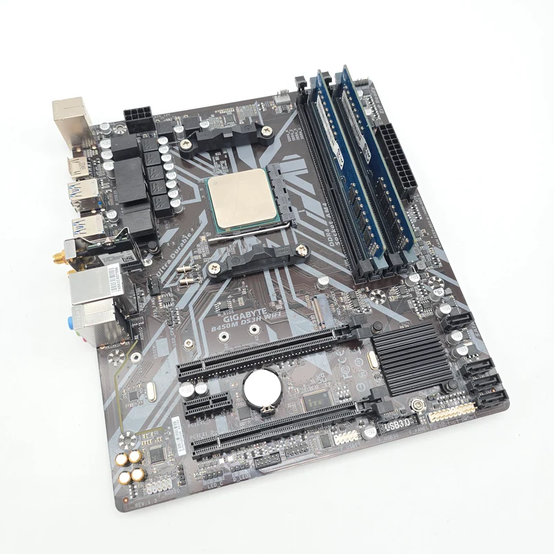 Gigabyte B450M-DS3H Gaming Motherboard, AMD Ryzen 7 5700X Processor CPU, Ramaxel 32GB DDR4 2666MHz Memory RAM Combo