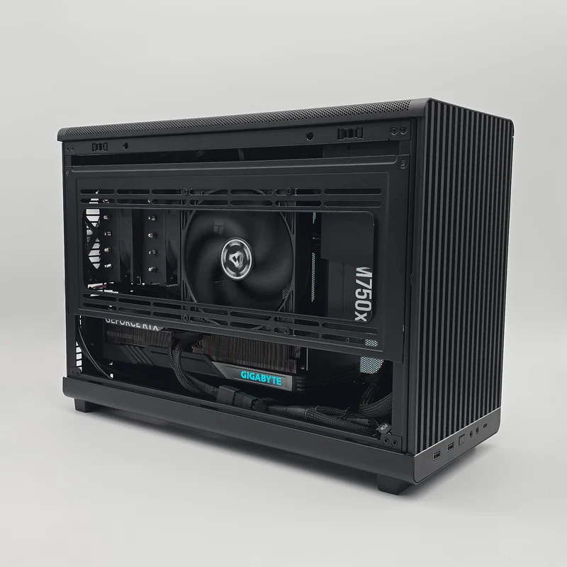 RTX 4070 Super, Ryzen 5 7600X3D, 16GB DDR5, 2TB NVMe, Pre-owned Desktop Gaming PC