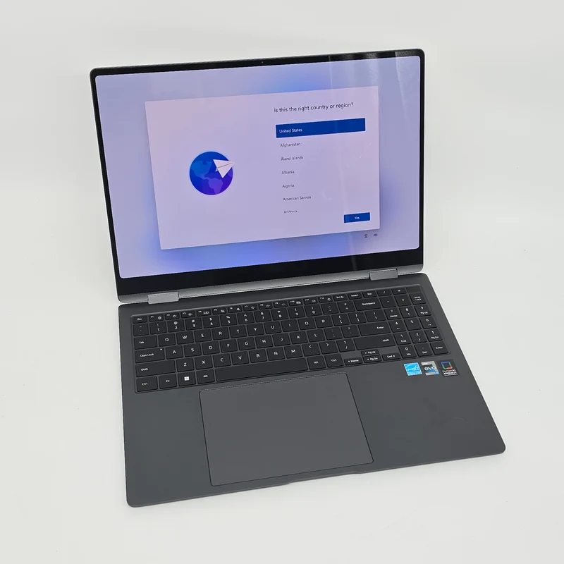 Samsung Galaxy Book3 Pro, 14" 3K 120Hz AMOLED, Intel i7-1360P, 16GB DDR5, 1TB