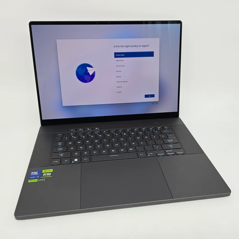 ROG Zephyrus G16 OLED, RTX 4090, Intel Ultra i9-195H, QHD+ 240Hz, 2TB, 32GB DDR5, Gaming Laptop