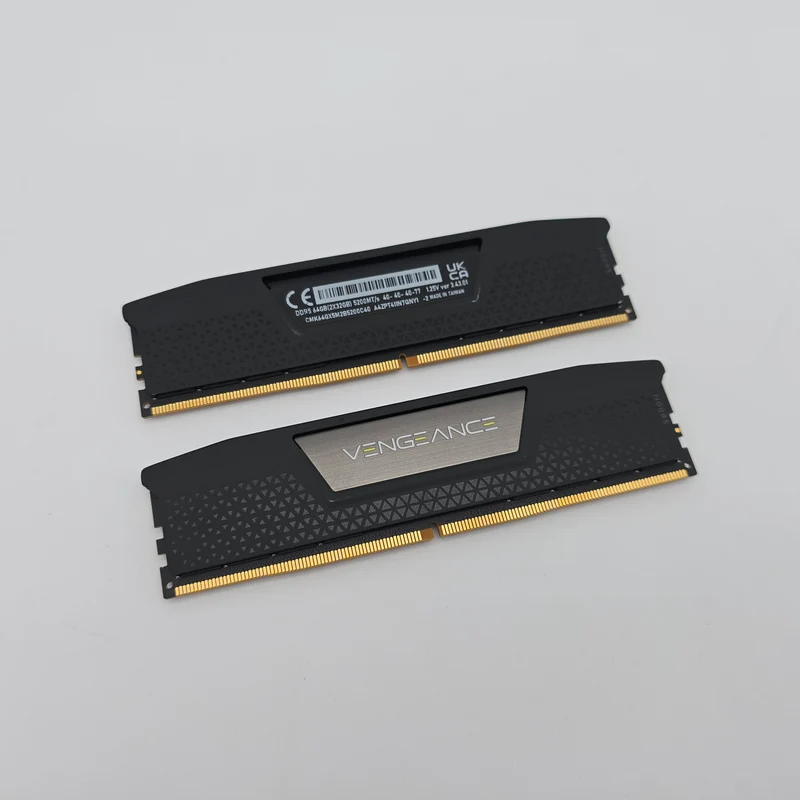 64GB DDR5 Corsair Vengeance 5200MHz, 2x32GB, CL-40-40-40-77